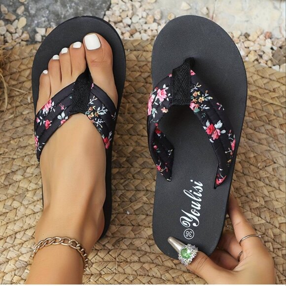NWOT Youlisi Black Floral Flip Flop Sandals Size 9 (40) - Picture 2 of 4